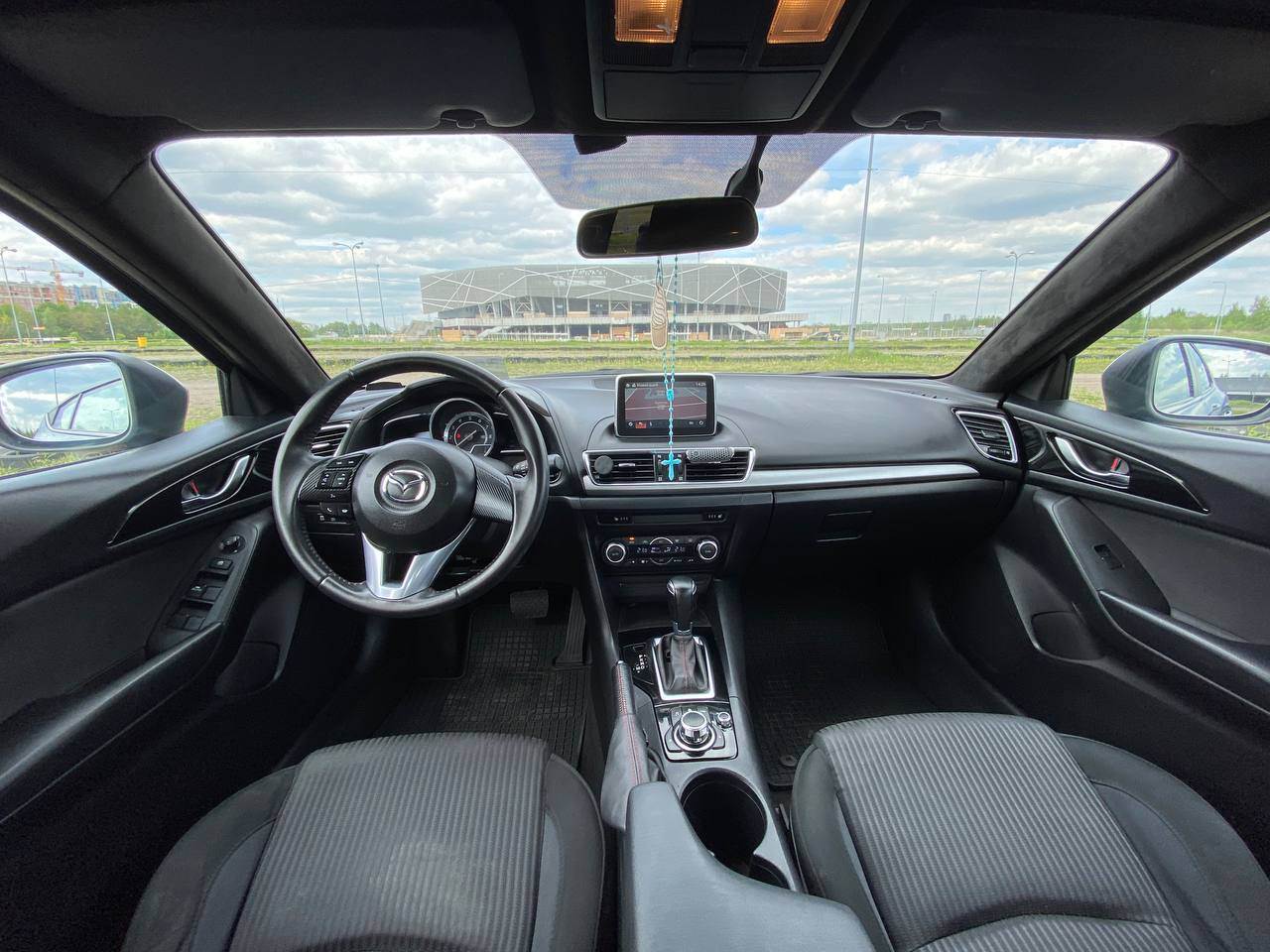 Mazda 3 - фото 10