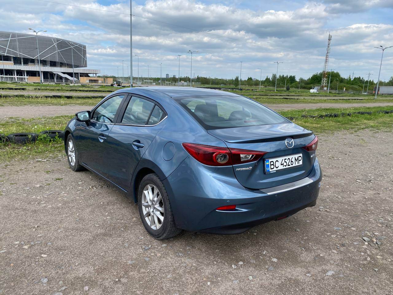 Mazda 3 - фото 4