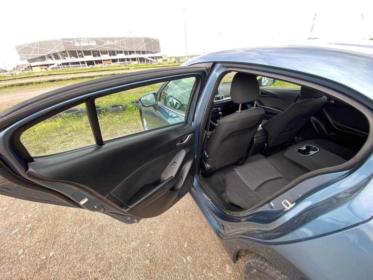 Mazda 3 - фото 9