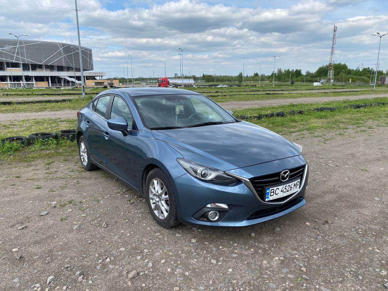 Mazda 3 - фото 1