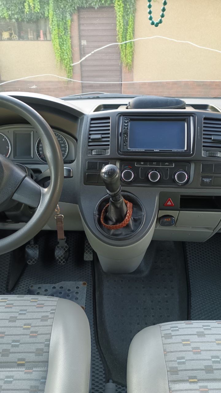 Volkswagen Transporter - фото 3