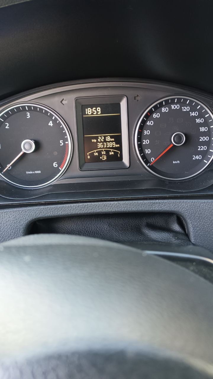 Volkswagen Transporter - фото 11