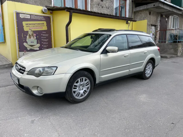 Subaru Legacy - фото 4