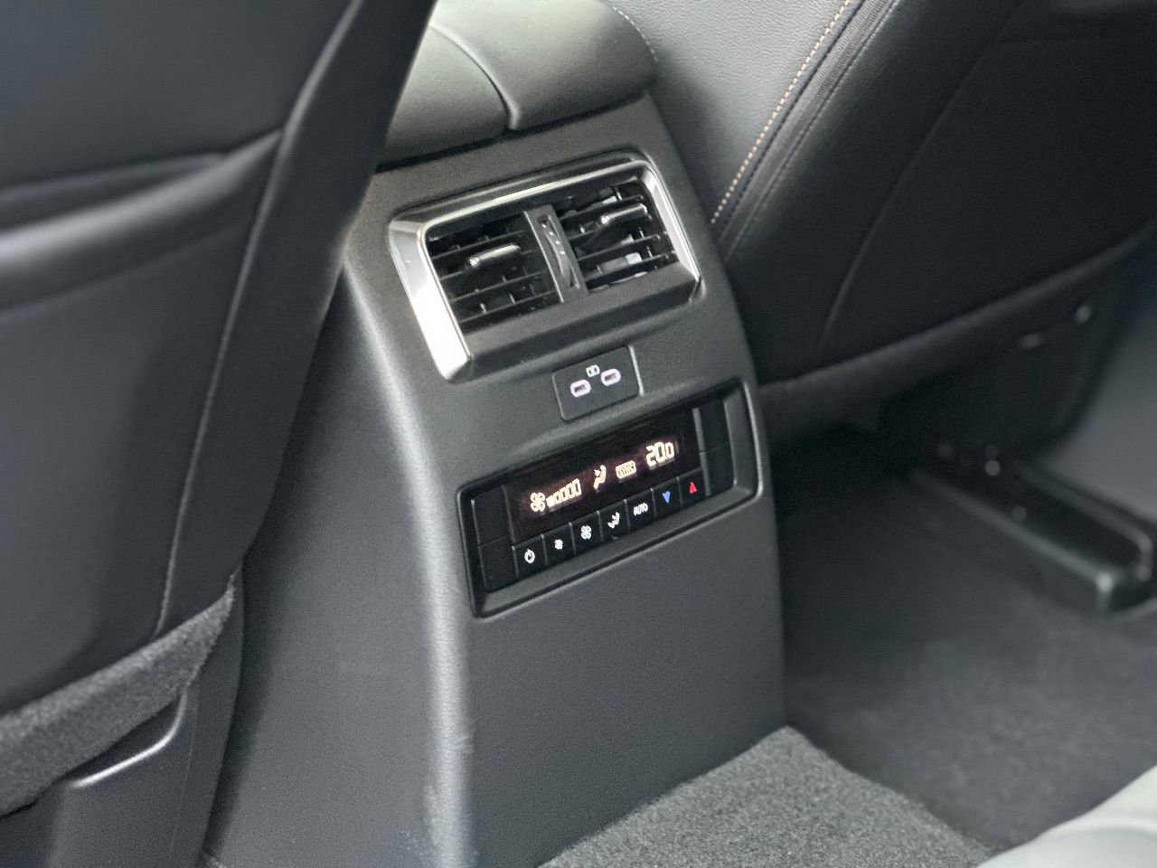 Mazda CX-70 - фото 19