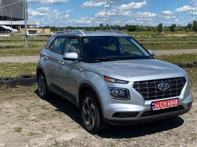 Hyundai Venue - фото 2