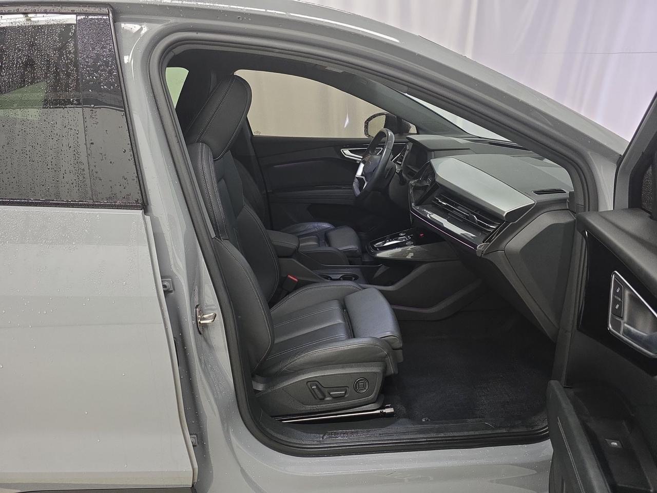 Audi Q4 Sportback e-tron - фото 3