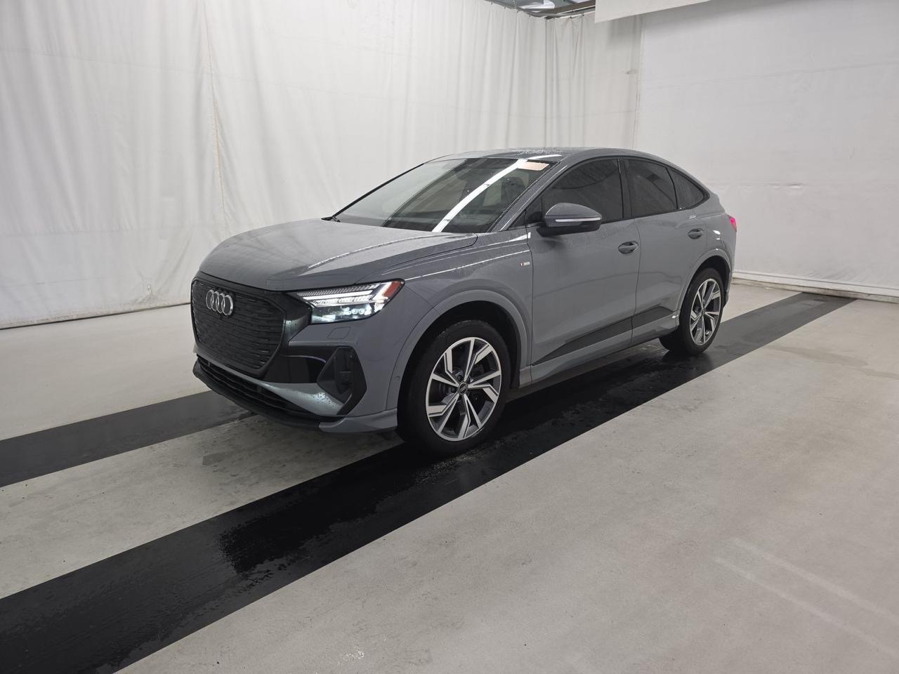 Audi Q4 Sportback e-tron - фото 1