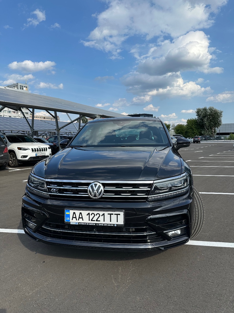 Volkswagen Tiguan - фото 2