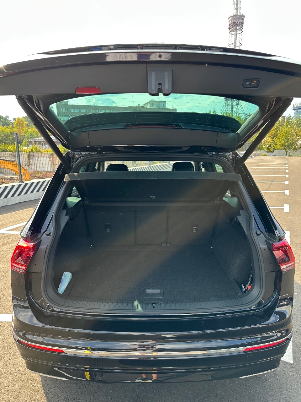 Volkswagen Tiguan - фото 10