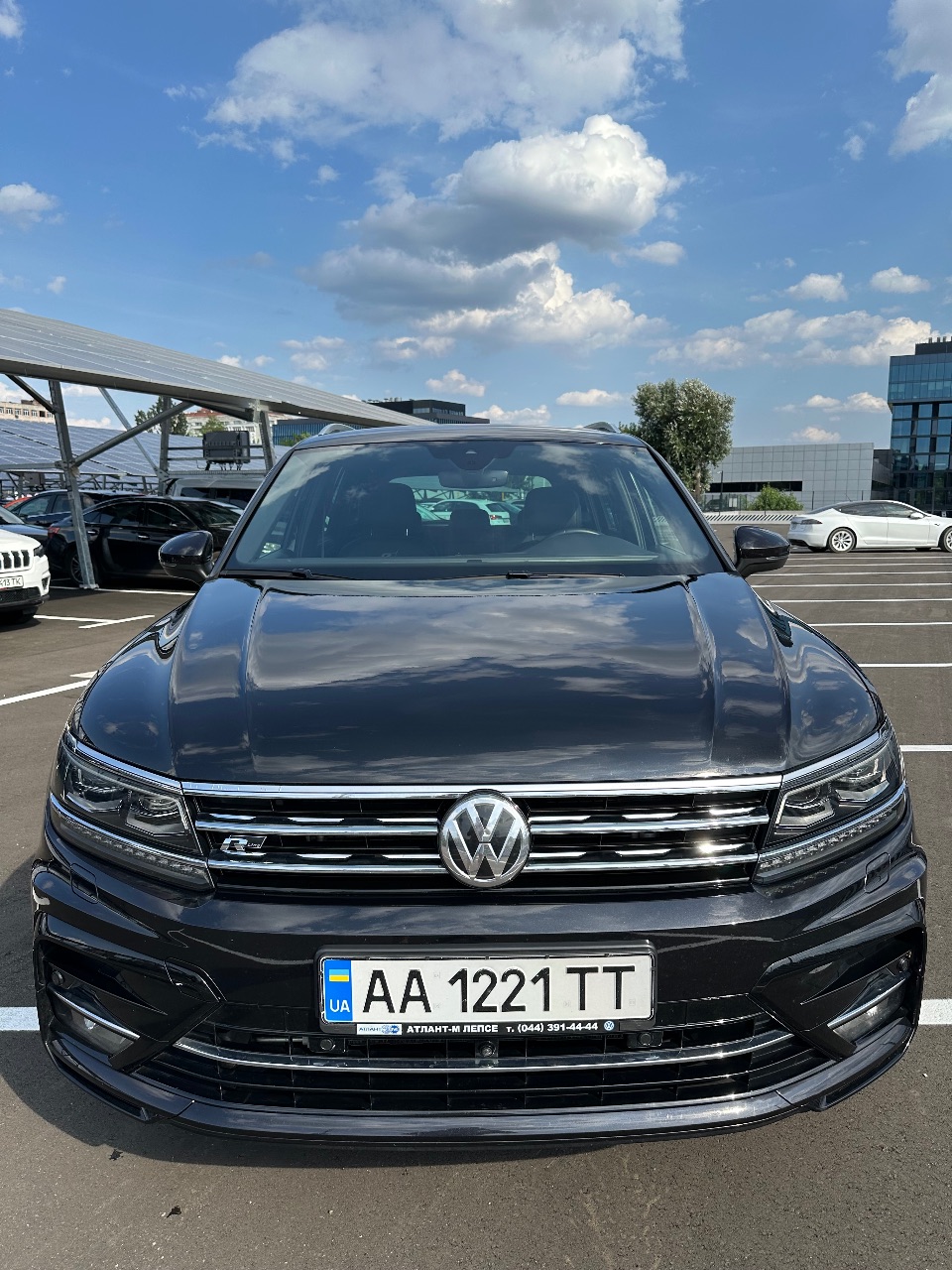 Volkswagen Tiguan - фото 8