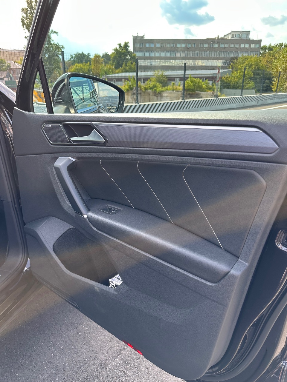 Volkswagen Tiguan - фото 15