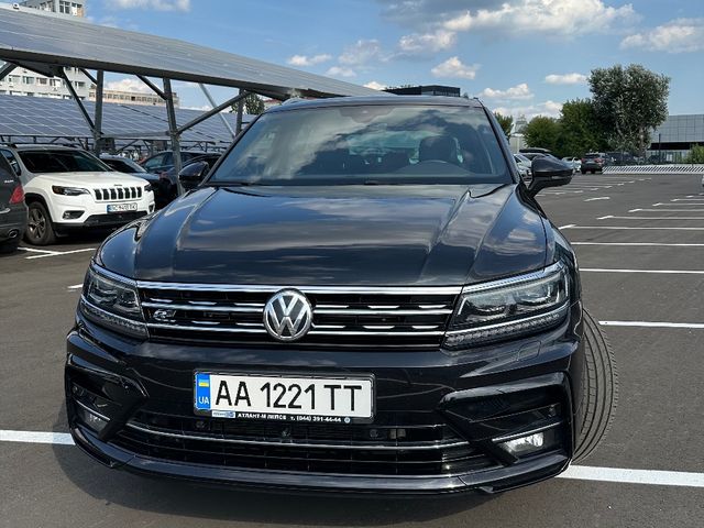 Volkswagen Tiguan - фото 2
