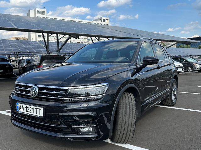 Volkswagen Tiguan - фото 1