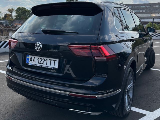 Volkswagen Tiguan - фото 3
