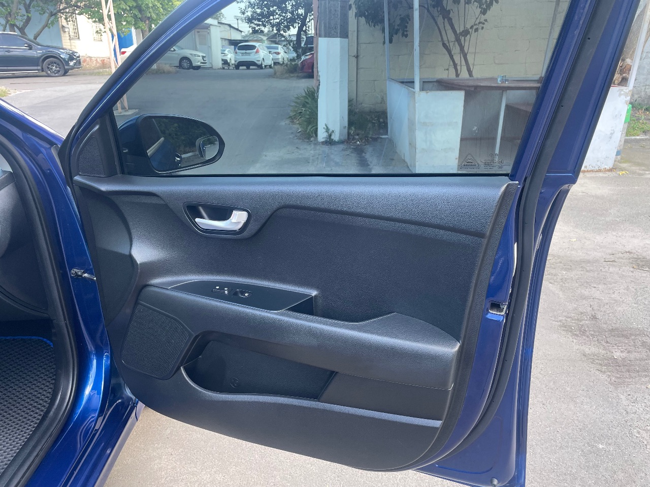 Kia Rio - фото 7