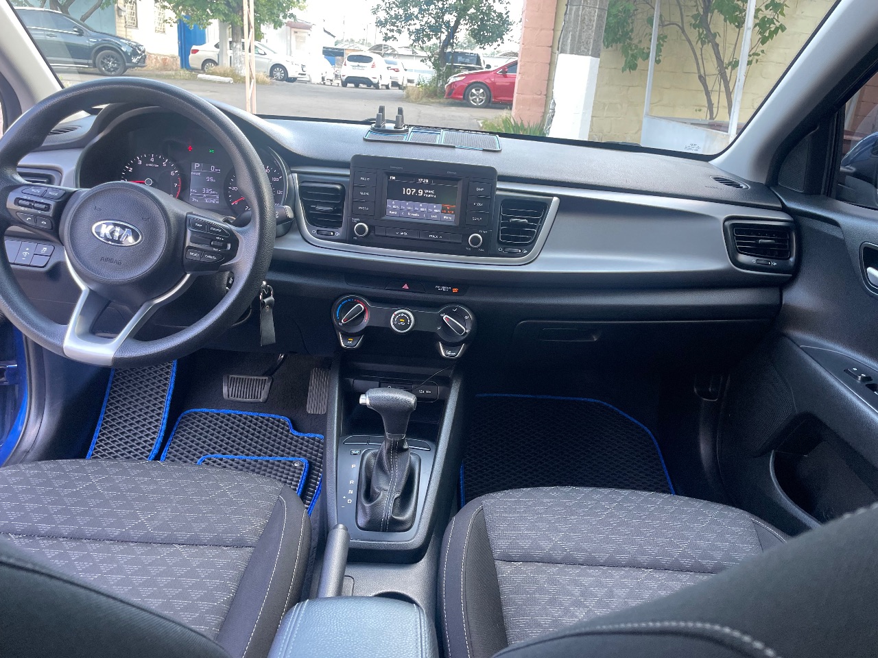 Kia Rio - фото 10