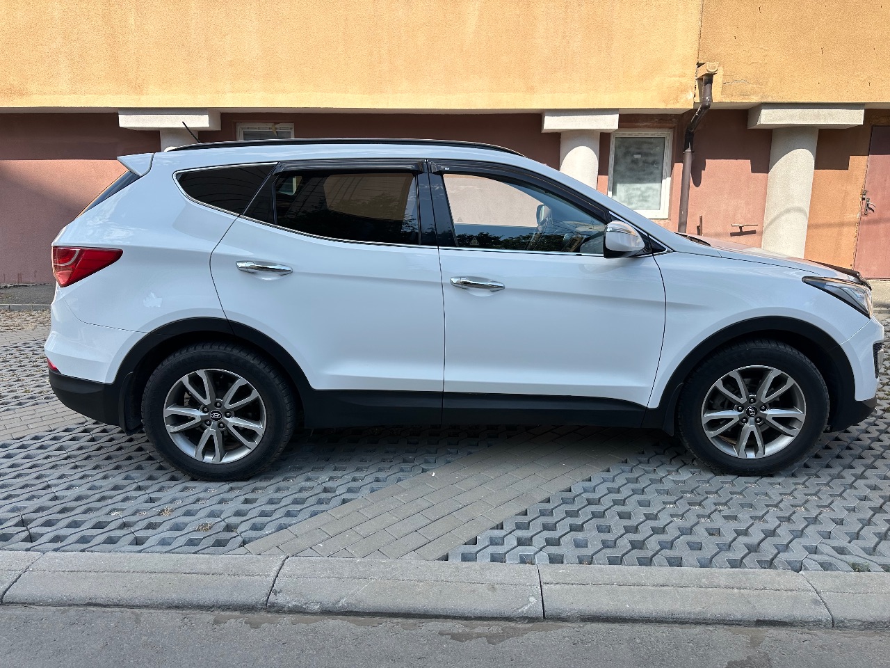 Hyundai Santa Fe - фото 3
