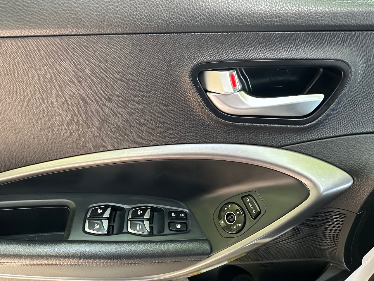 Hyundai Santa Fe - фото 8