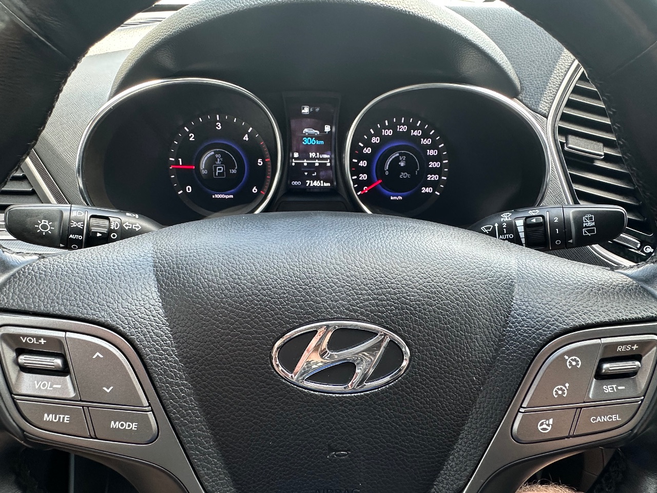 Hyundai Santa Fe - фото 13