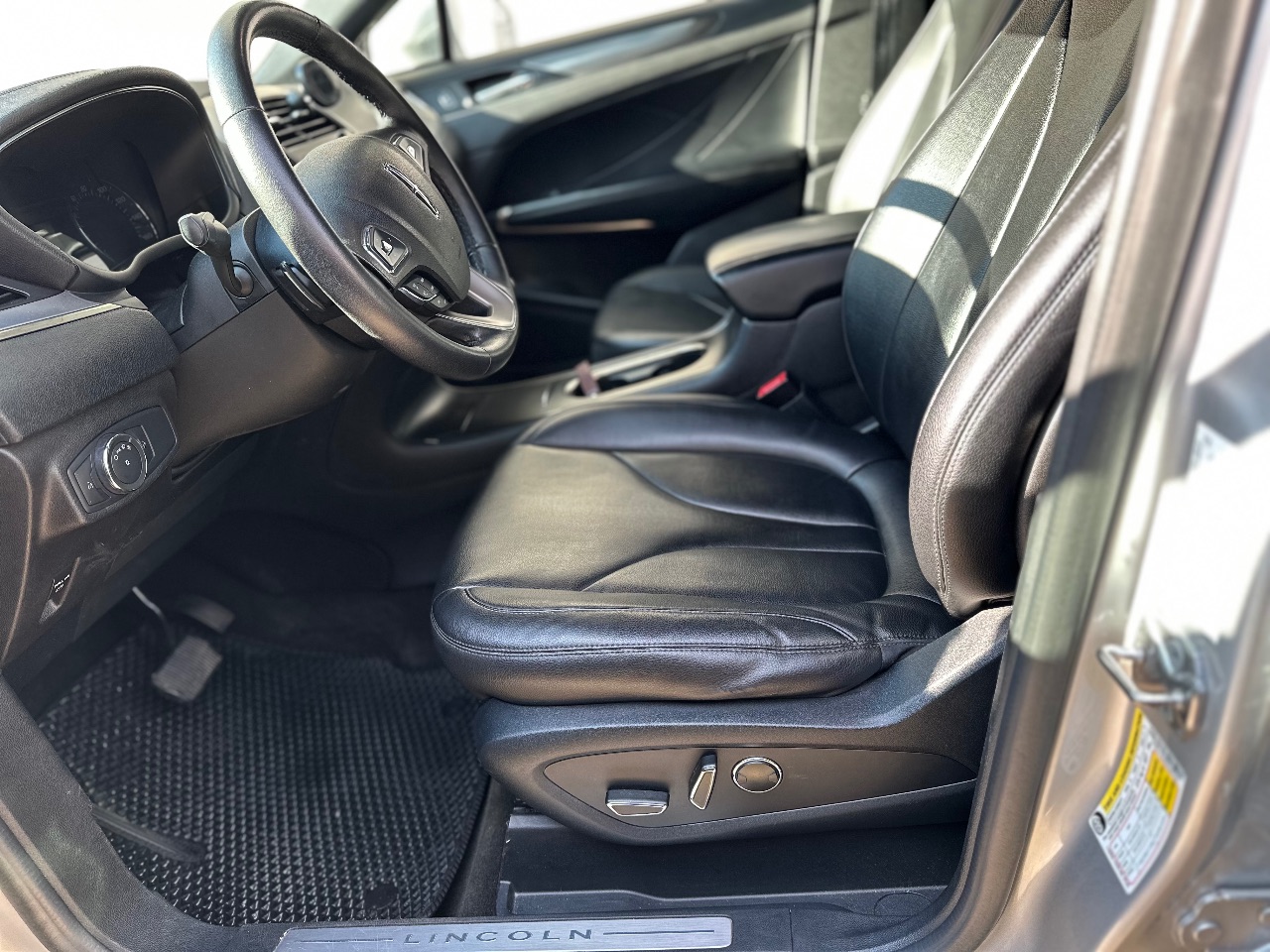 Lincoln MKC - фото 10