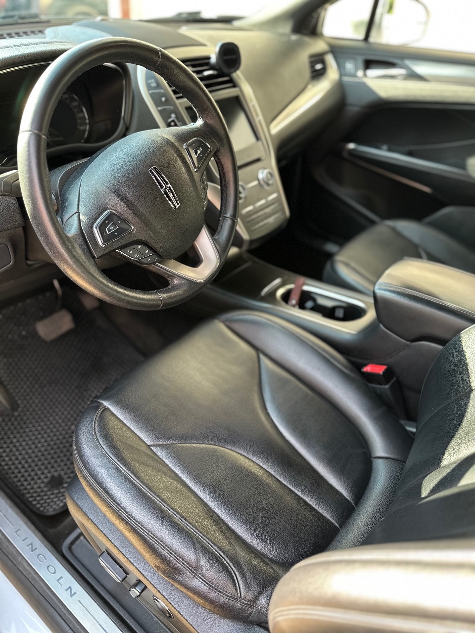 Lincoln MKC - фото 2