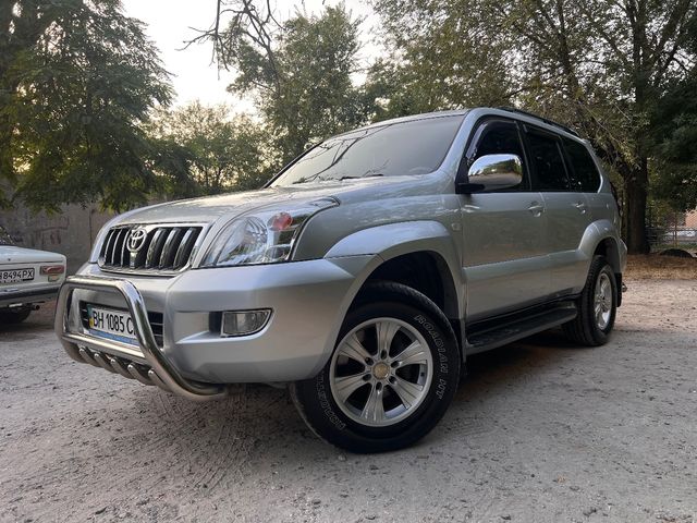 Toyota Land Cruiser Prado - фото 3