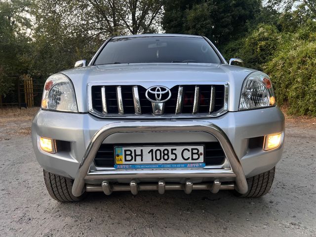Toyota Land Cruiser Prado - фото 2