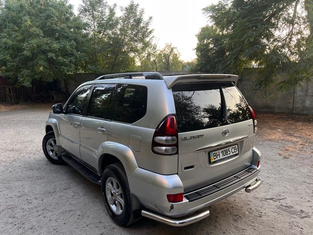 Toyota Land Cruiser Prado - фото 4