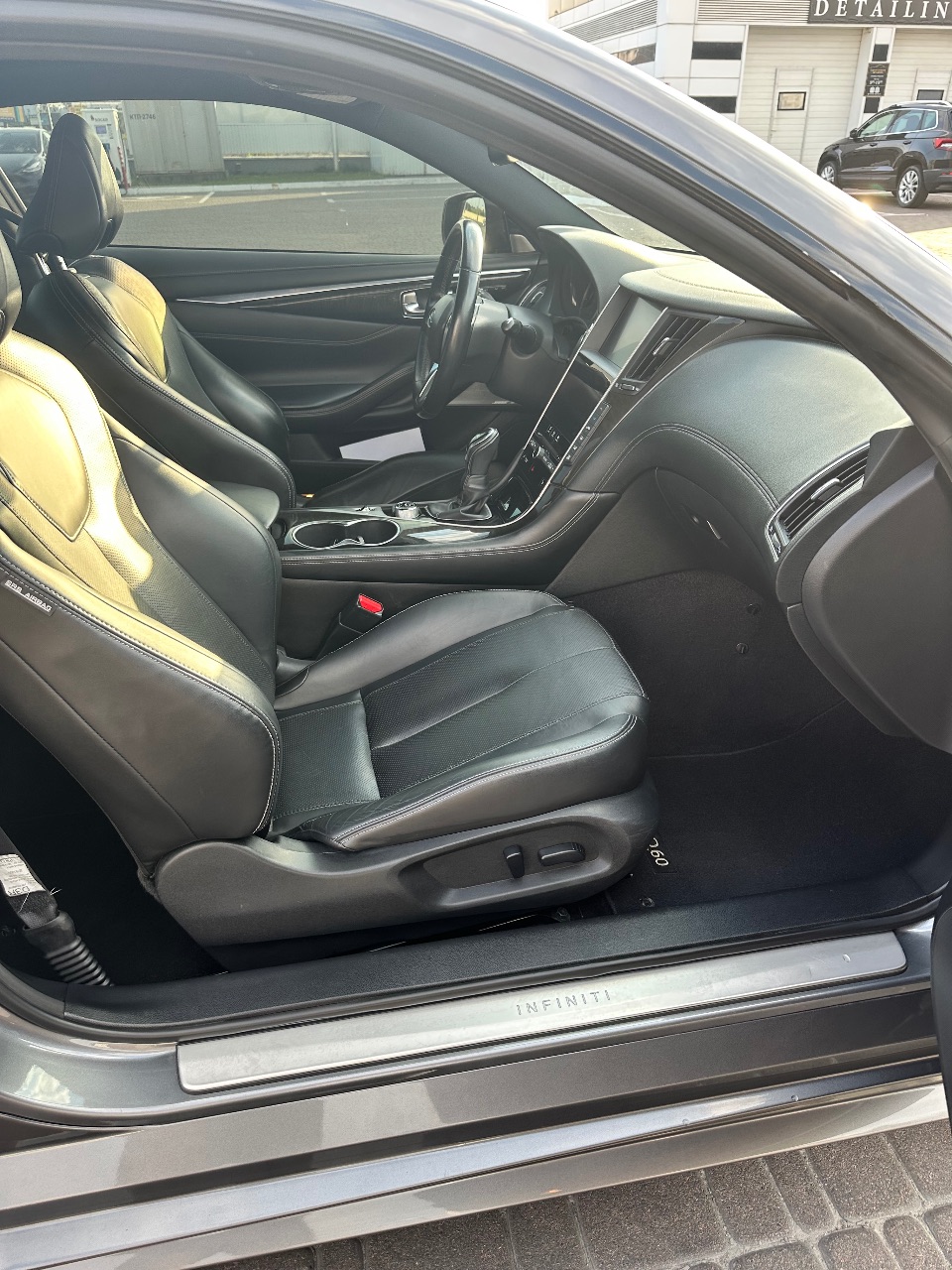 Infiniti Q60 - фото 18