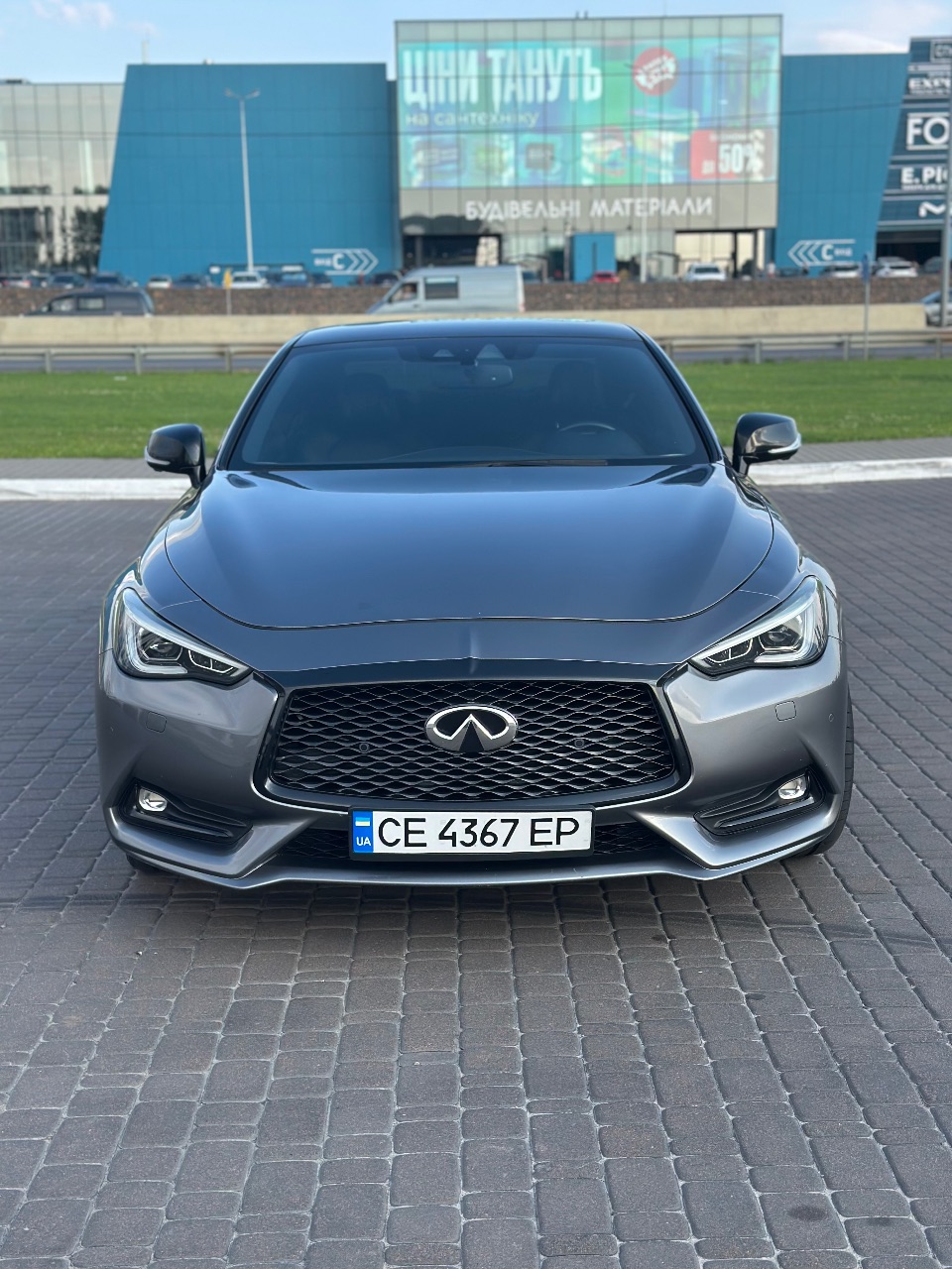 Infiniti Q60 - фото 2