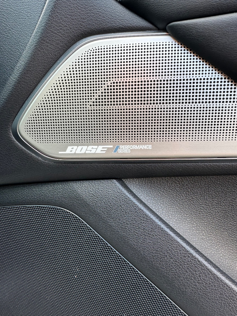 Infiniti Q60 - фото 20