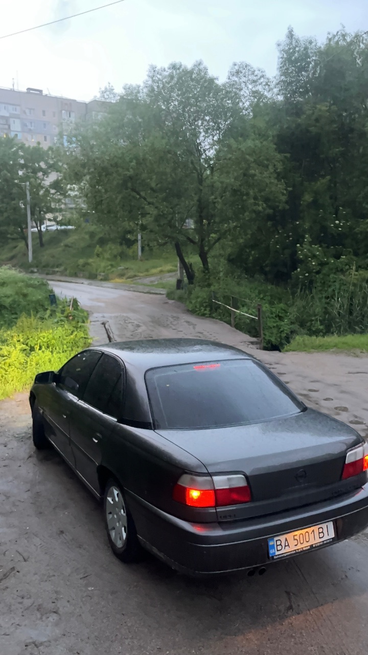 Opel Omega - фото 5