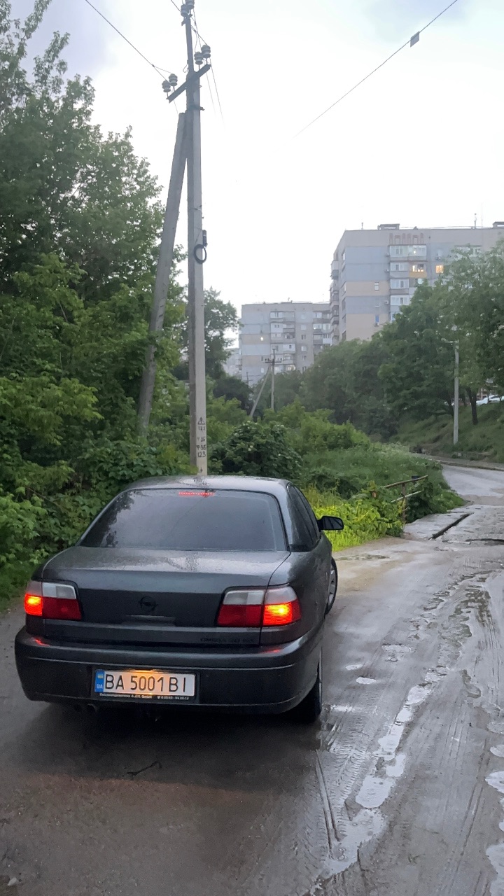 Opel Omega - фото 4