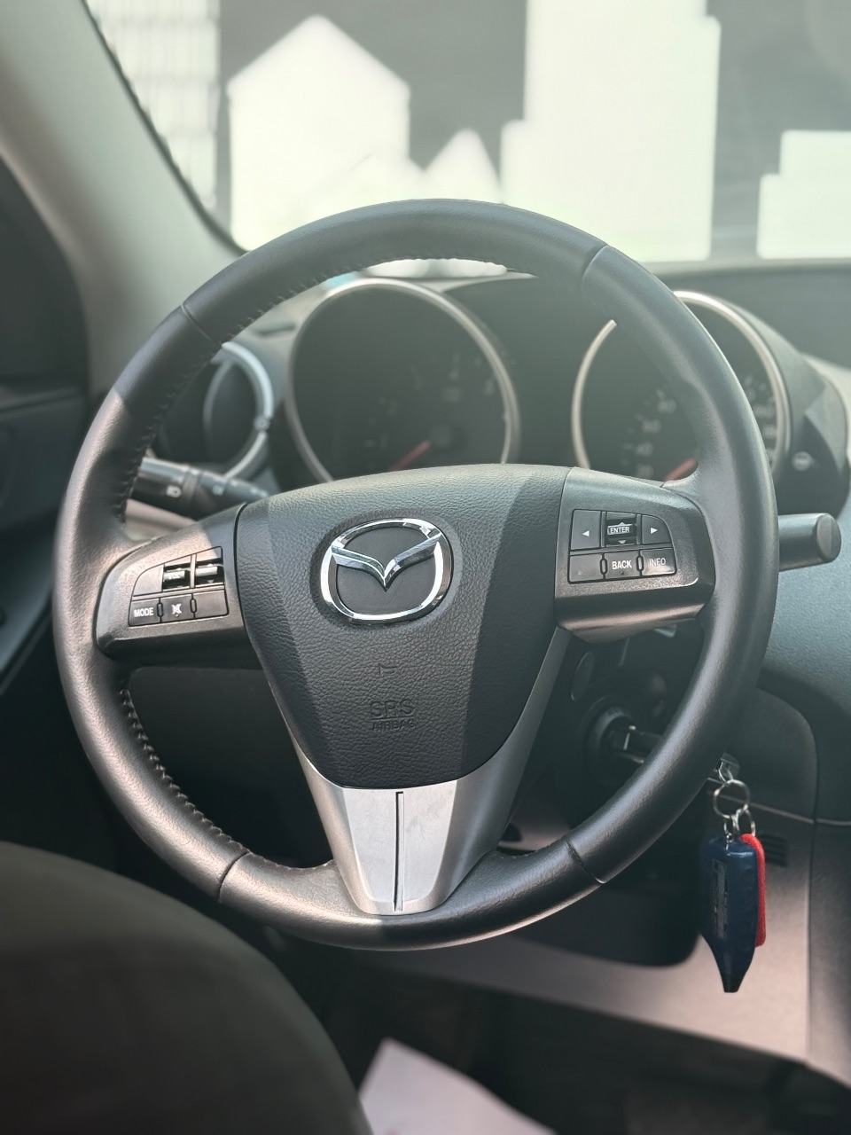 Toyota RAV4 - фото 7