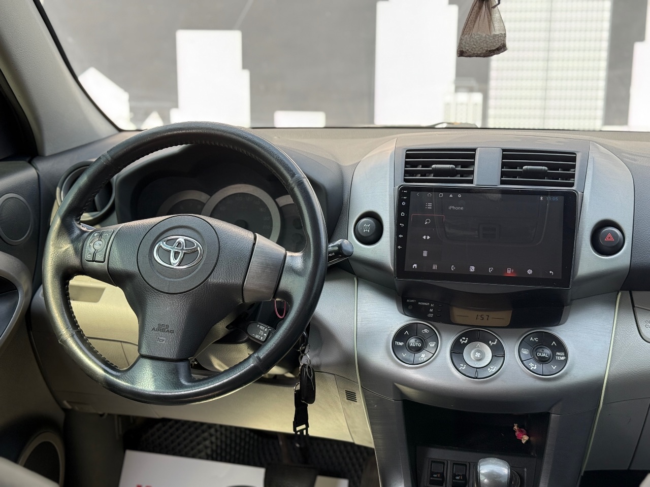 Toyota RAV4 - фото 6