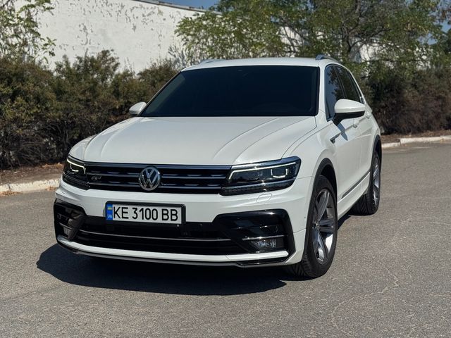 Volkswagen Tiguan - фото 2