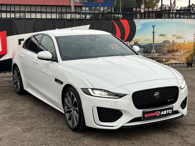 Jaguar XE - фото 3
