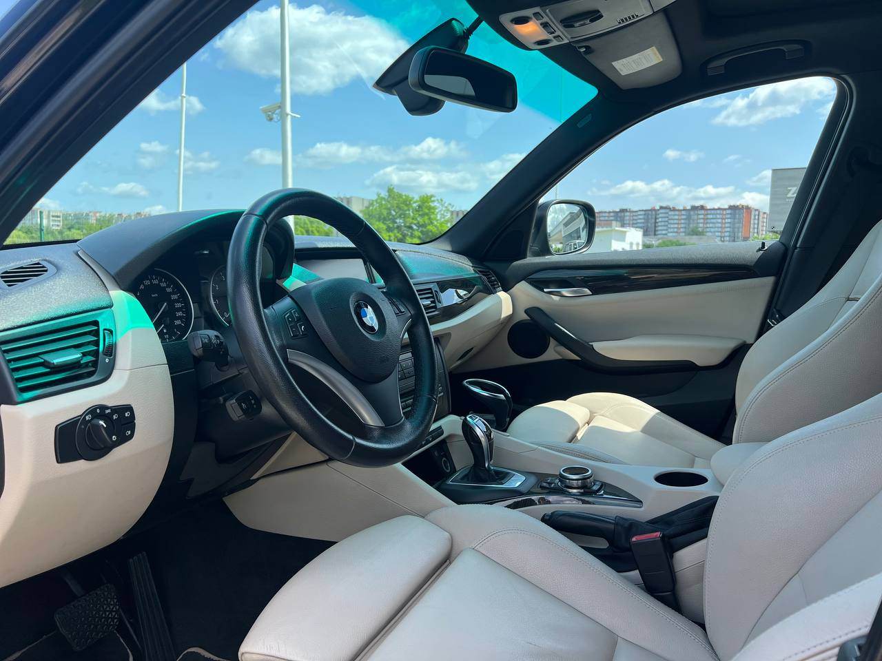 BMW X1 - фото 11