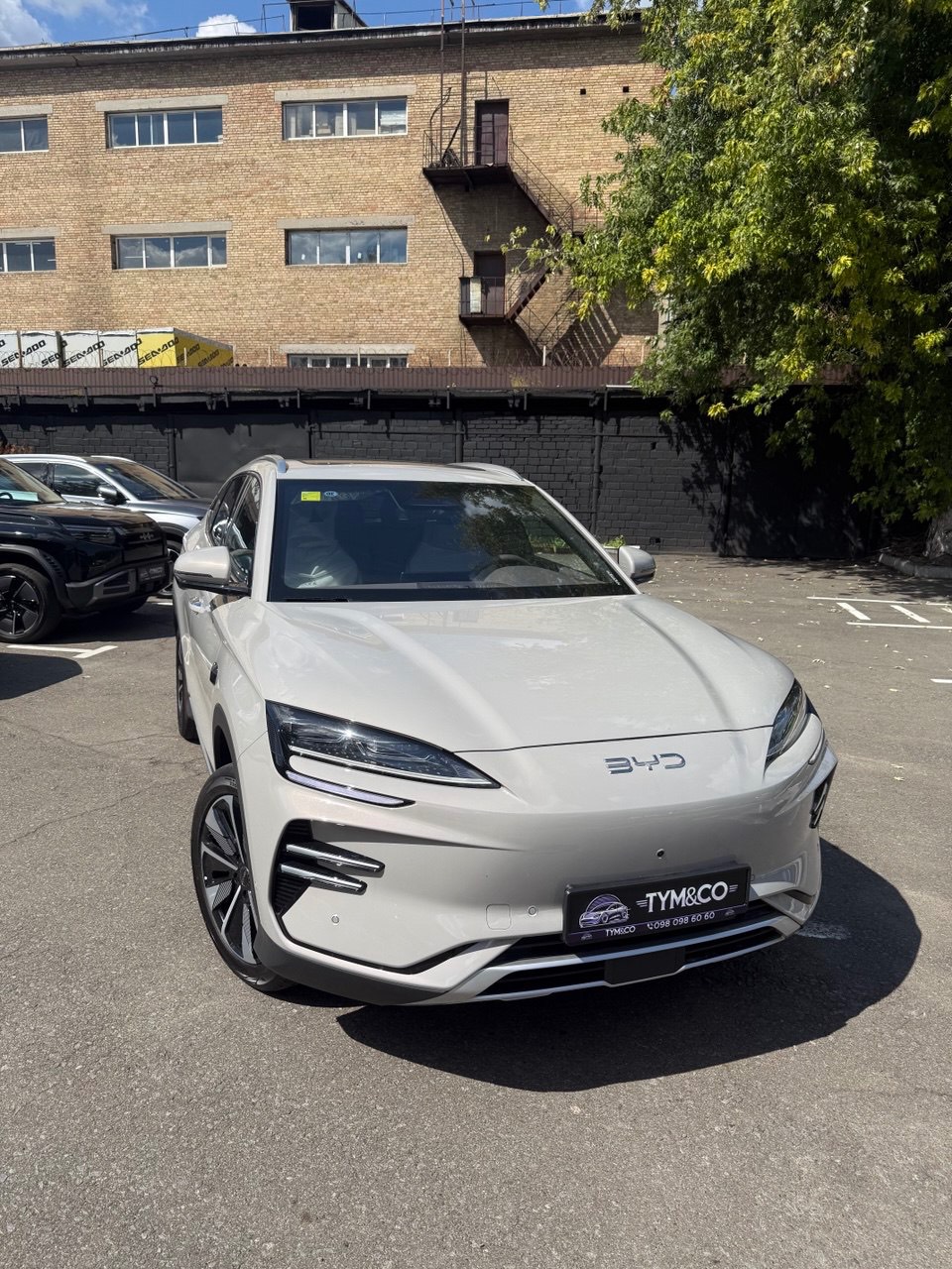 BYD Song Plus - фото 1