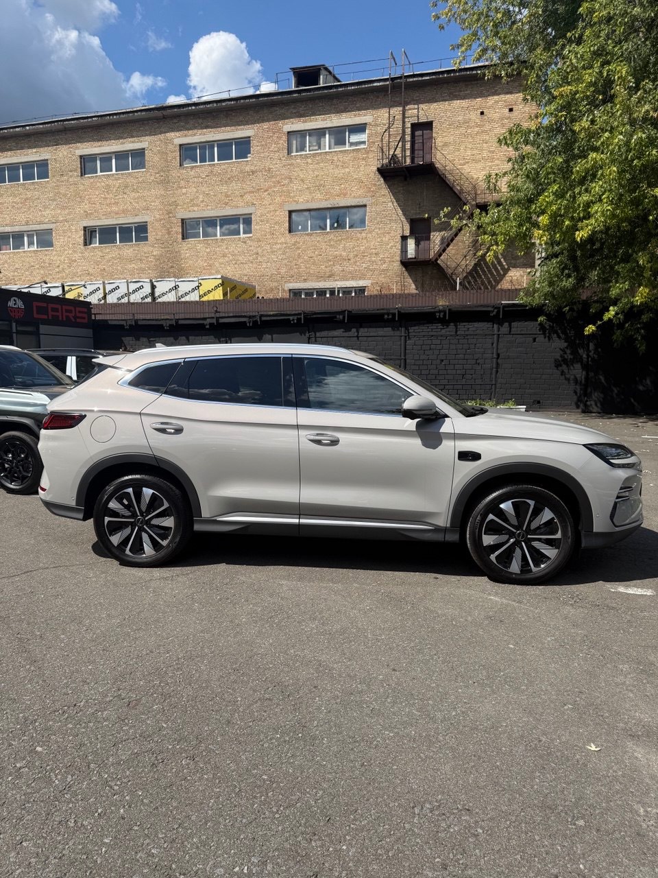 BYD Song Plus - фото 2