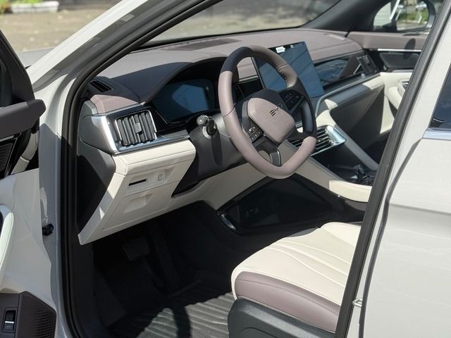 BYD Song Plus - фото 5