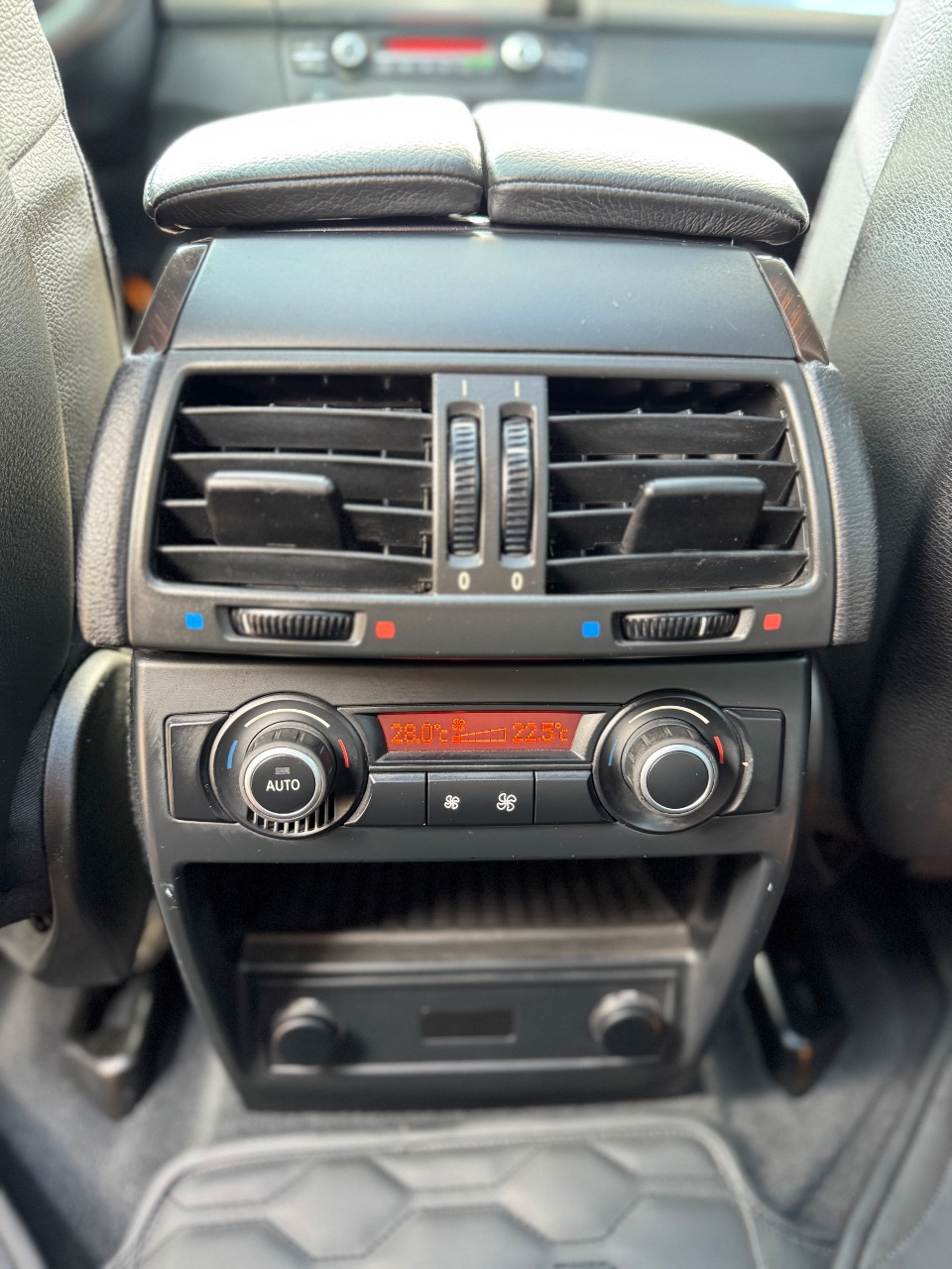 BMW X5 - фото 11