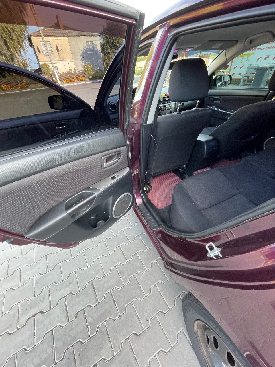 Mazda 3 - фото 15