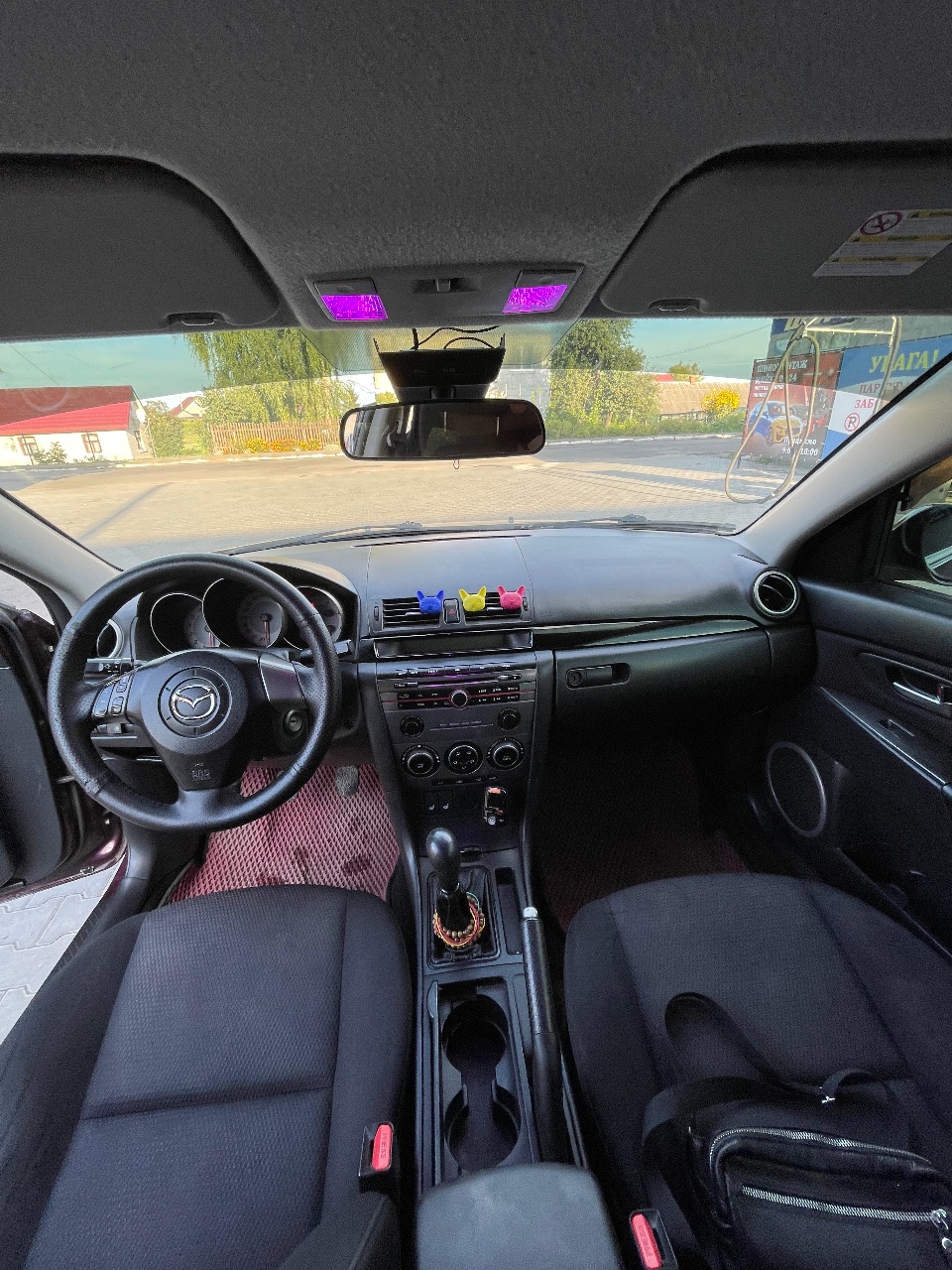 Mazda 3 - фото 17