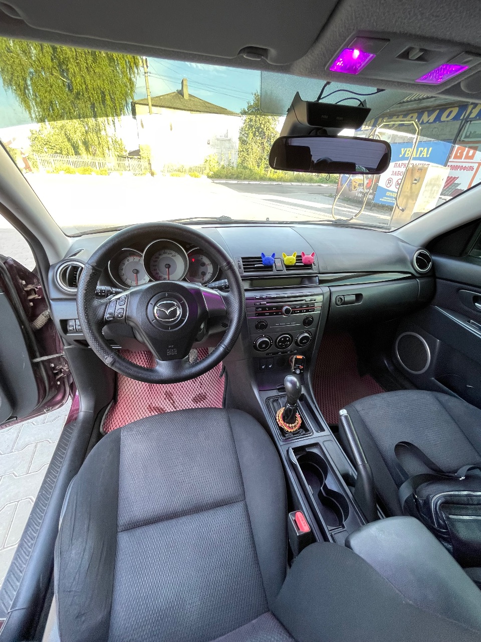 Mazda 3 - фото 14