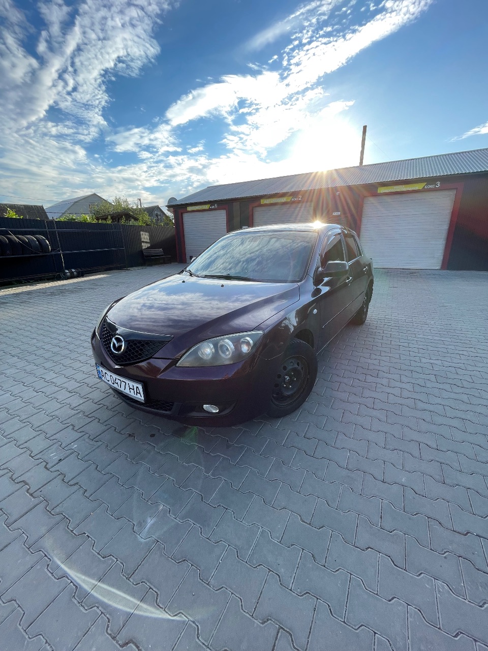 Mazda 3 - фото 2