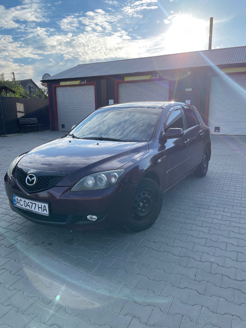 Mazda 3 - фото 1