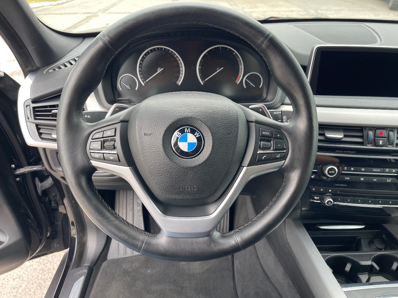 BMW X5 - фото 42