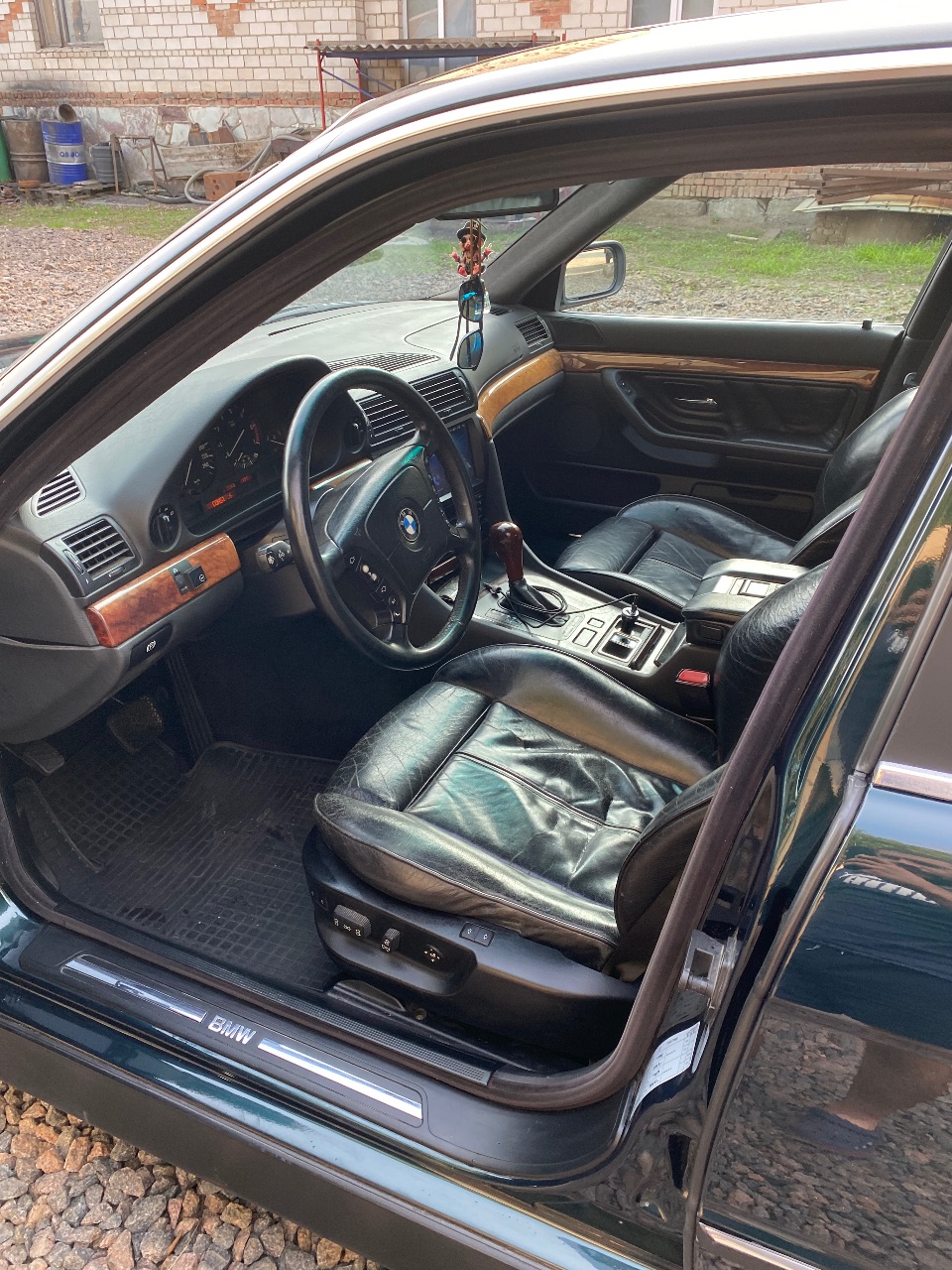 BMW 7 серії - фото 9