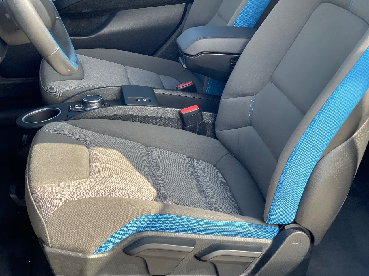 BMW i3 - фото 24